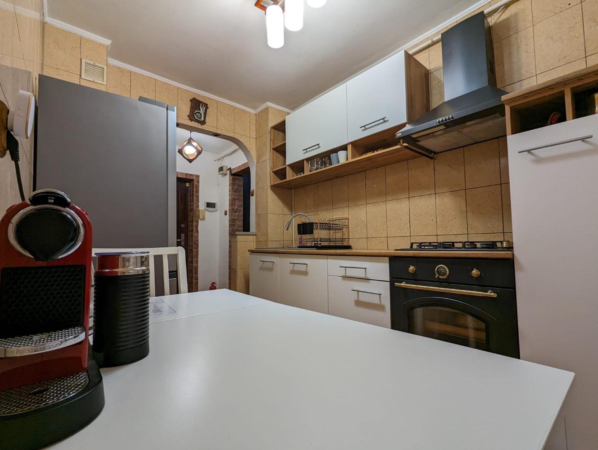 Modern Oasis With A Cozy Fireplace Your Stylish Apartment Minutes From Downtown Boekarest Buitenkant foto